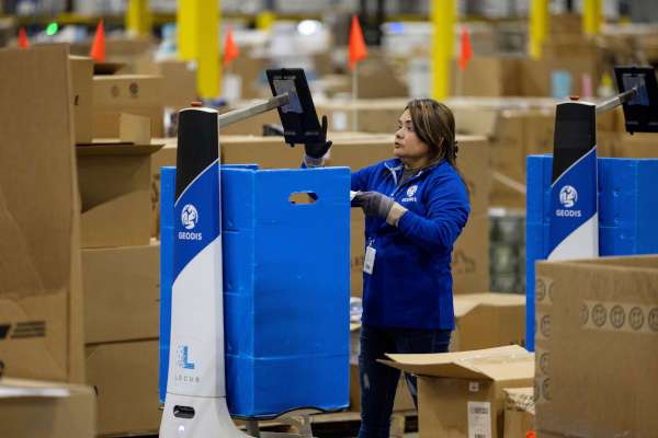 Locus Robotics picks 10 million units at GEODIS U.S. facility
