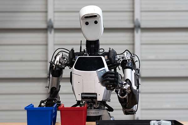 Apptronik, Jabil to build, pilot humanoid robots in manufacturing