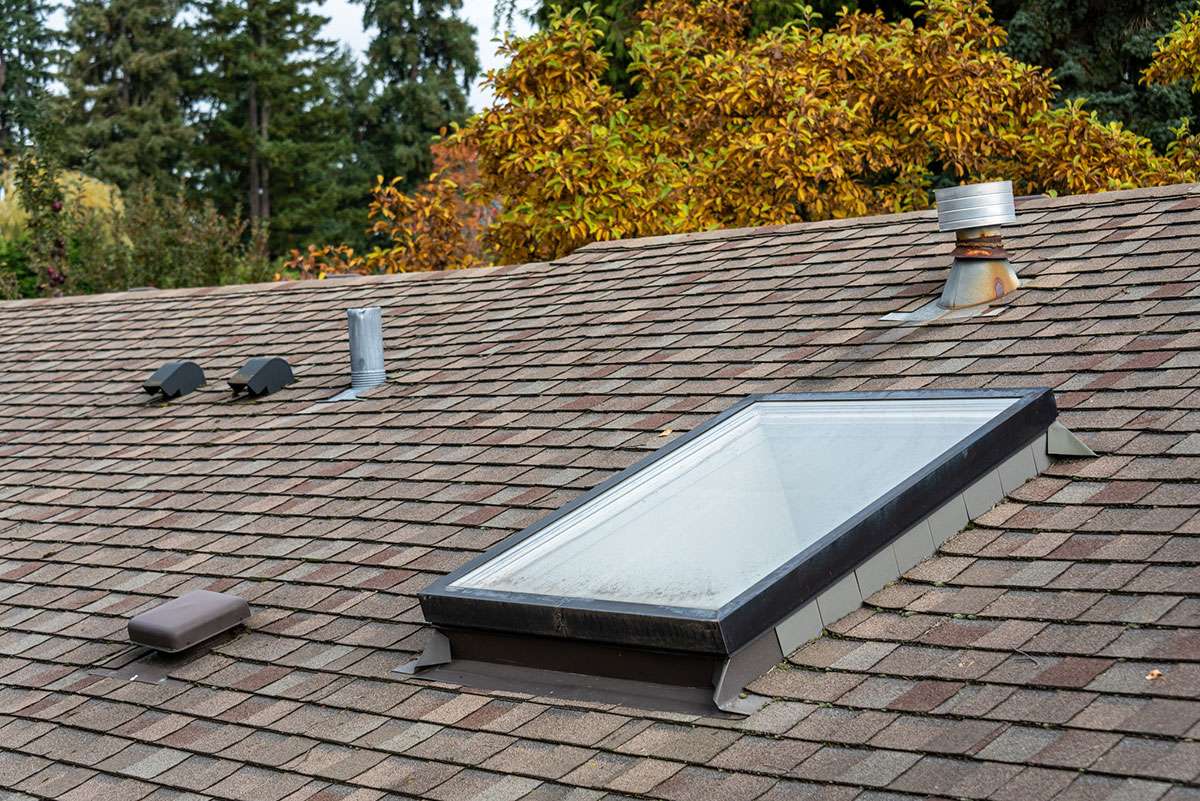 OSHA cites Elo Roofing after worker falls through skylight
