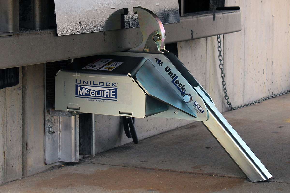 Systems Loading Dock Equipment TPR UniLock Automatic Restraint