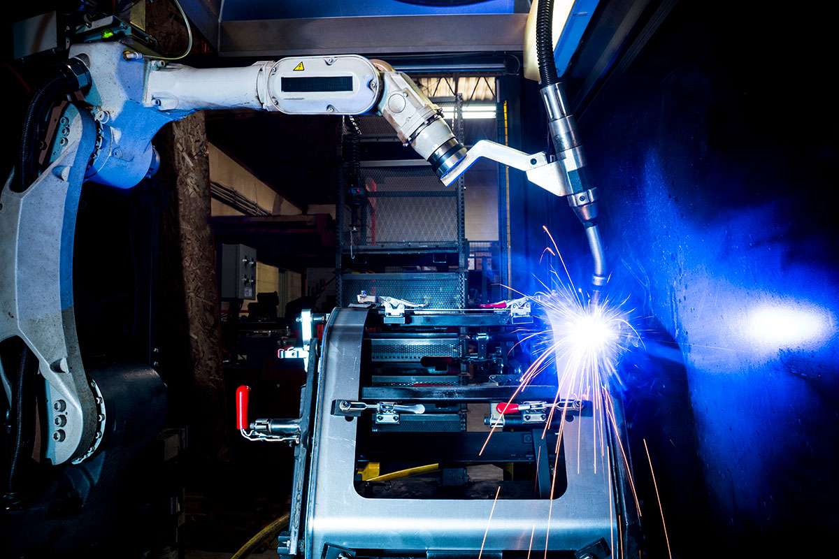 SFI: Industrial robots take on dangerous tasks