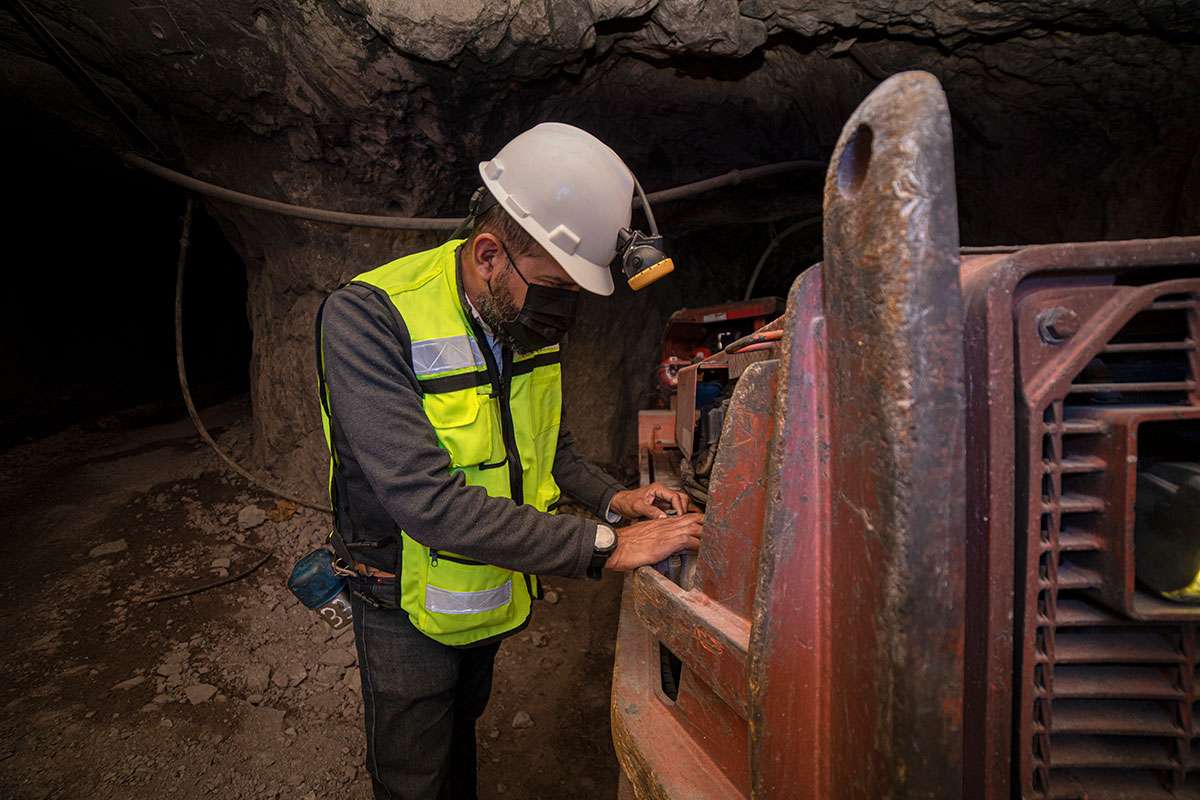 Safety responsibilities of each mining occupation in the U.S.