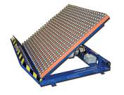 Verti-Lift: Line of standard- and wide-base hydraulic tilt tables